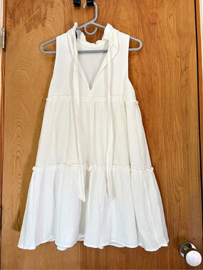 Pomander Place Morgan Dress White Tiered Sleeveless Dress XS